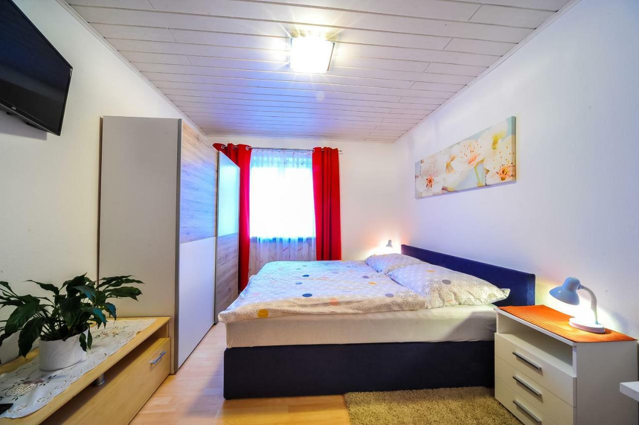 Privatzimmer Haus Erika Sankt Peter-Freienstein Quarto foto